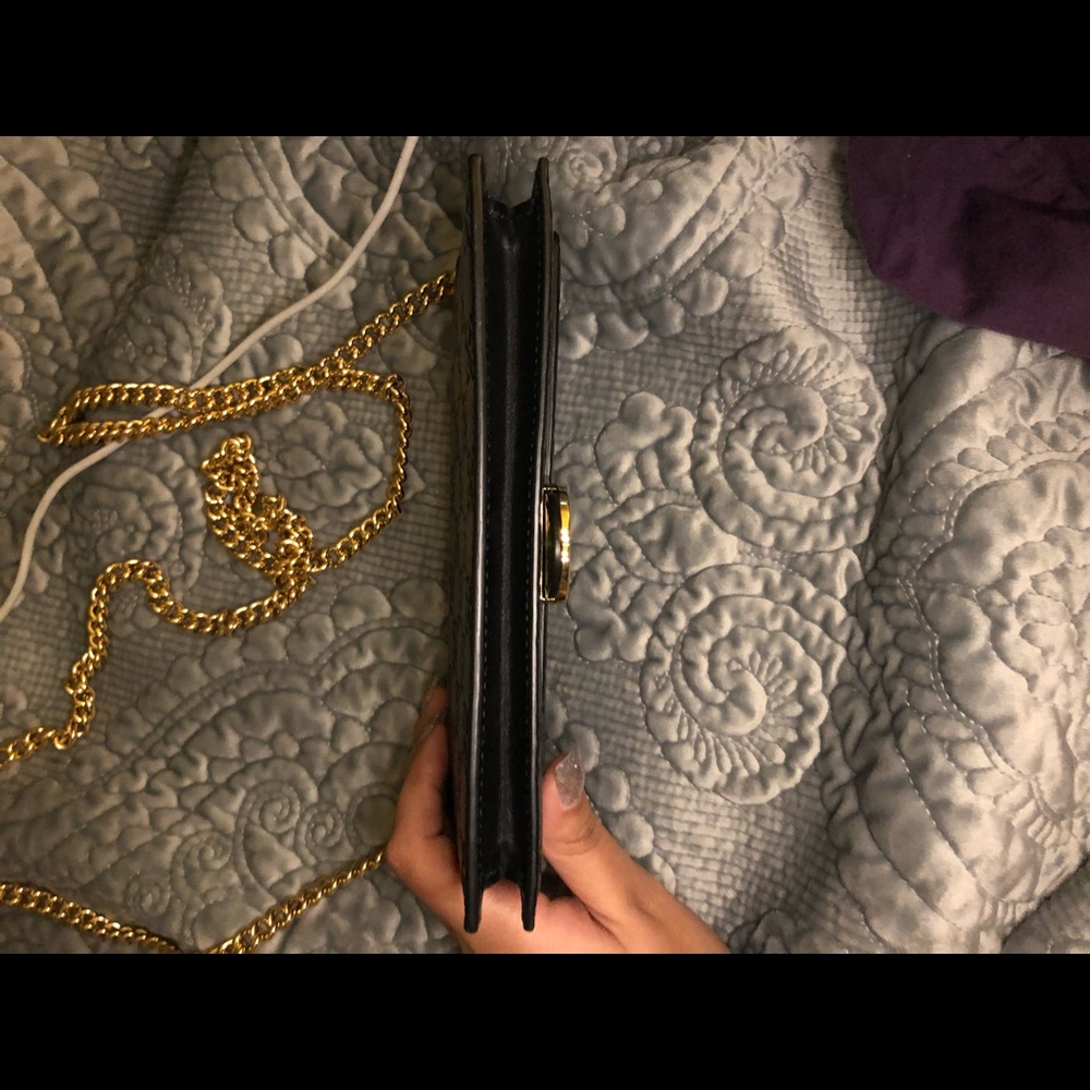 Gucci Icon Signature Chain Wallet - Picture 3 of 7